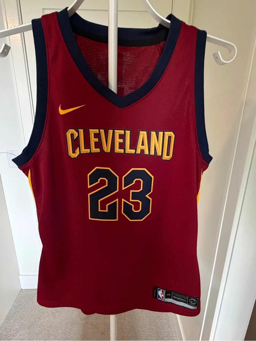 Nike LeBron James #23 Cleveland Cavaliers NBA Jersey Men’s M Size 40 Like New